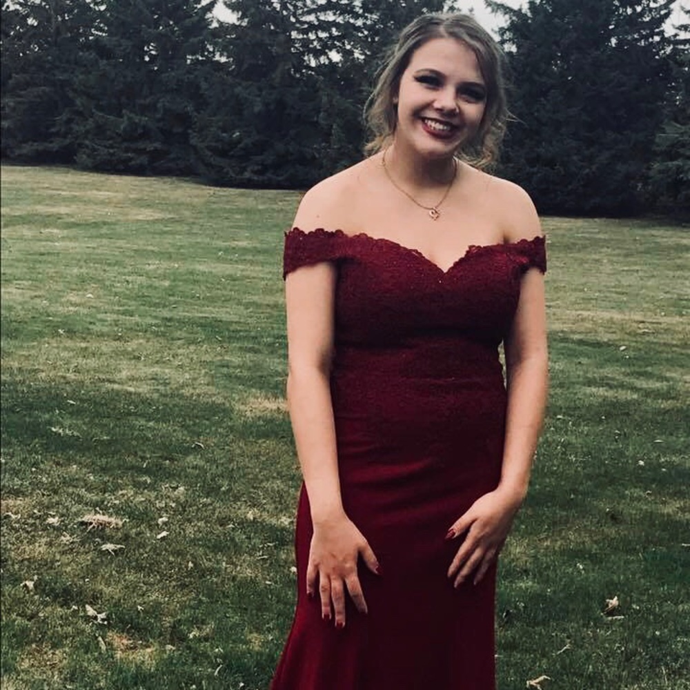Prom dress worn once - Picture 2 of 3